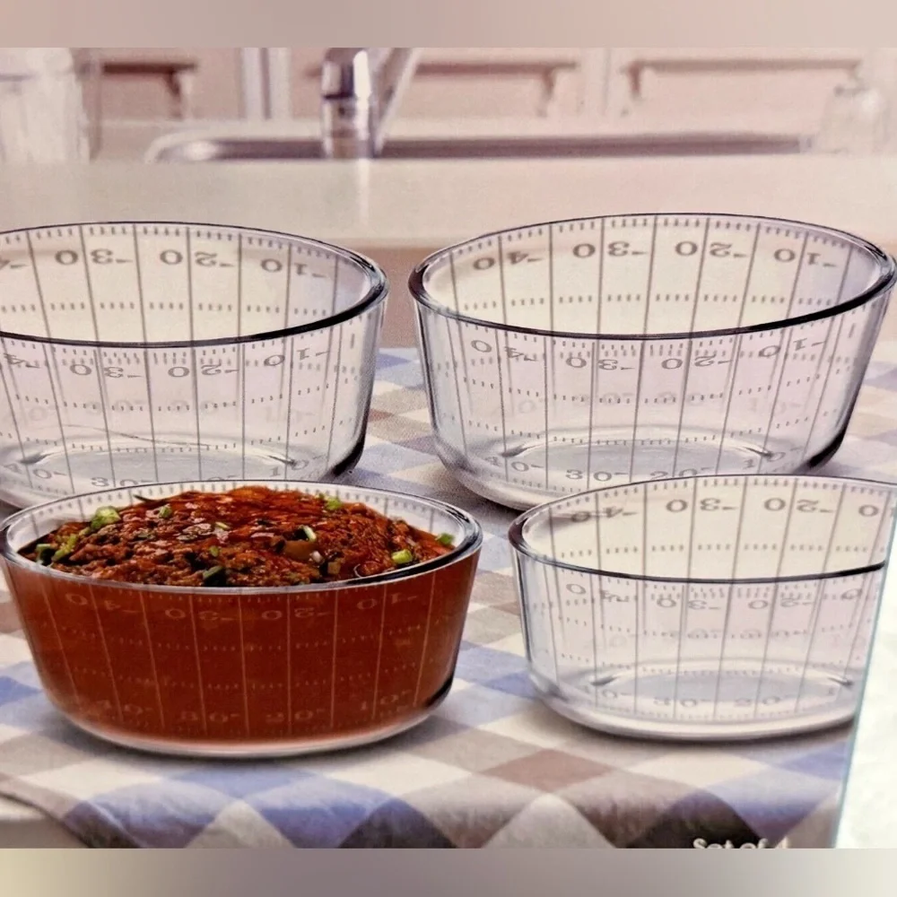 NIB! Benevolence 4 Glass Chili Bowl Set Football Themed